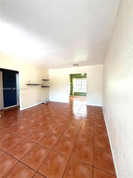 Building Photo - 1840 SW 29th Ave
