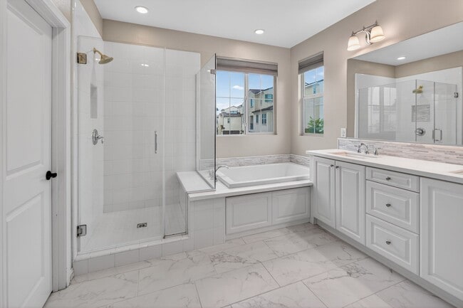 Building Photo - 16421 Veridian Cir