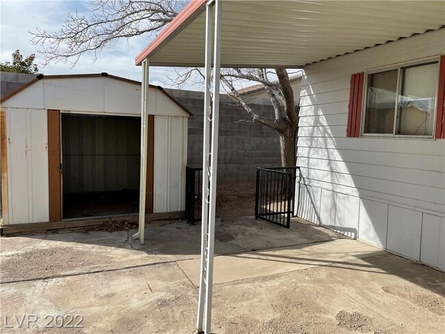 Building Photo - 1402 Coronado Dr