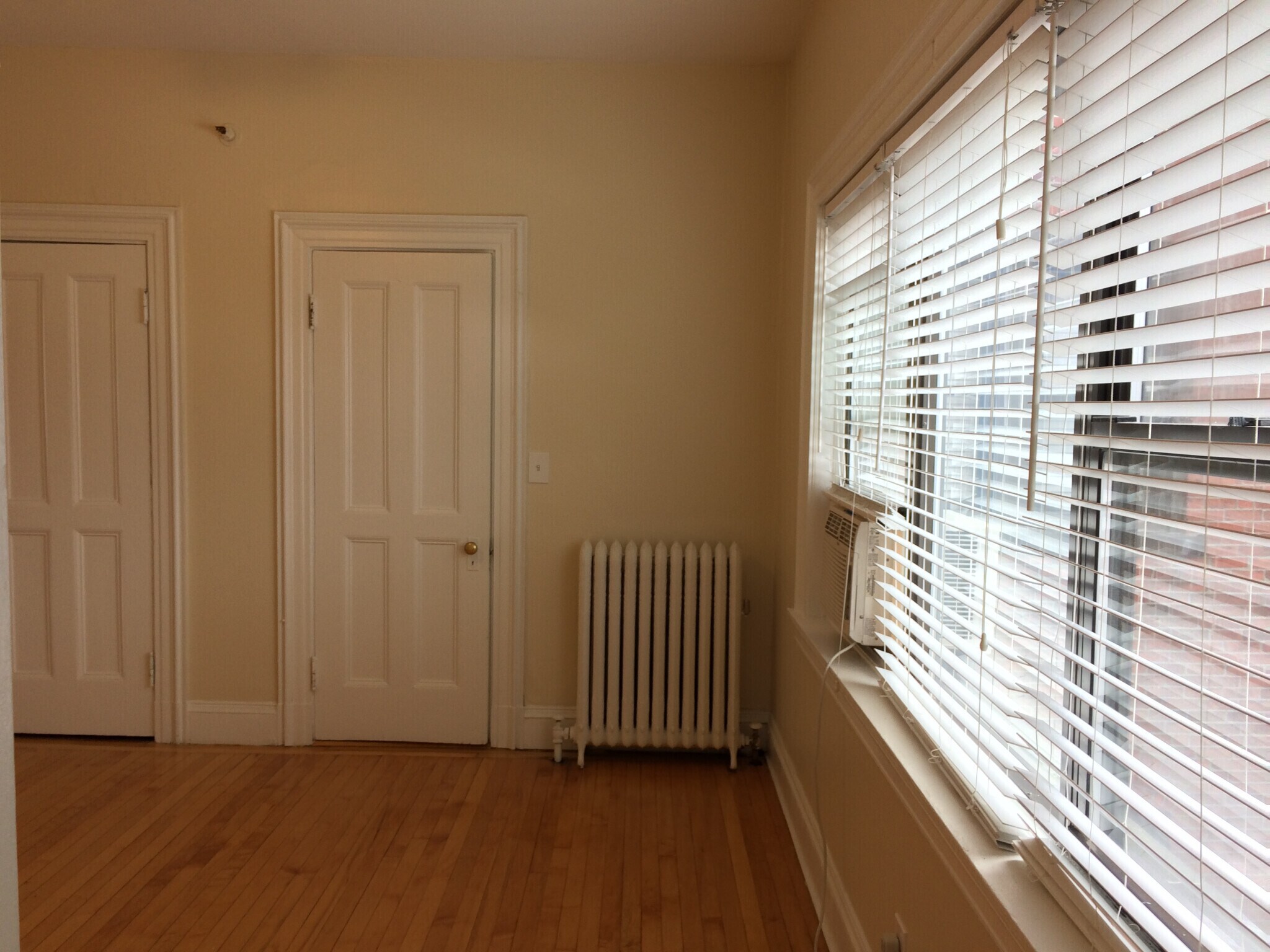 Building Photo - 1470 Beacon St