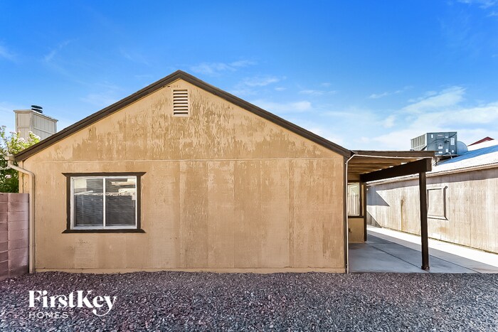 Building Photo - 77 Parrish Ln