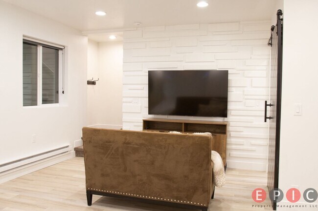 Building Photo - 564 Lewski Ln