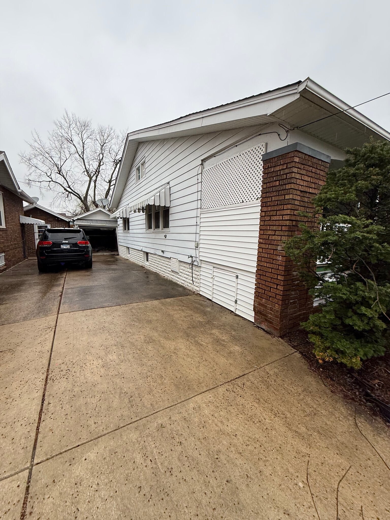 Building Photo - 1718 E Cantrell St