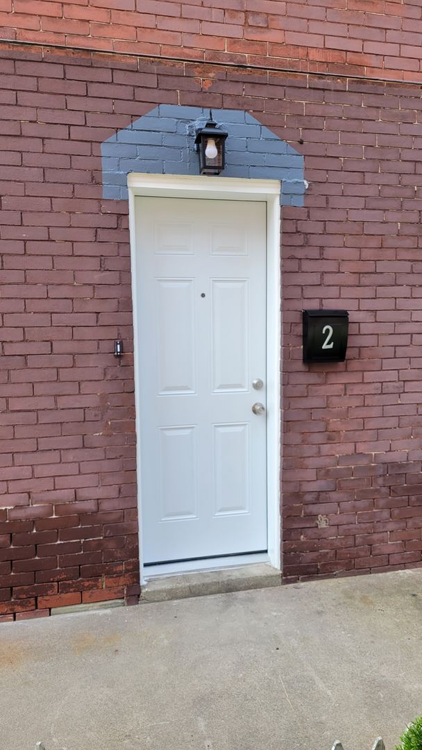 Building Photo - 222 Conniston Ave