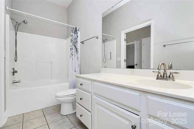 Building Photo - 793 Garden District Dr