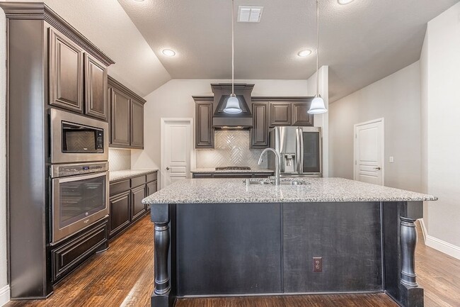 Building Photo - 1008 Snowbird Dr