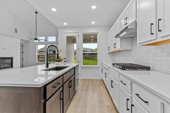 Building Photo - 547 Billowing Way