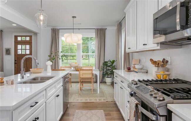 Building Photo - Modern 3-Bedroom, 3-Bath Home in Winston-Salem
