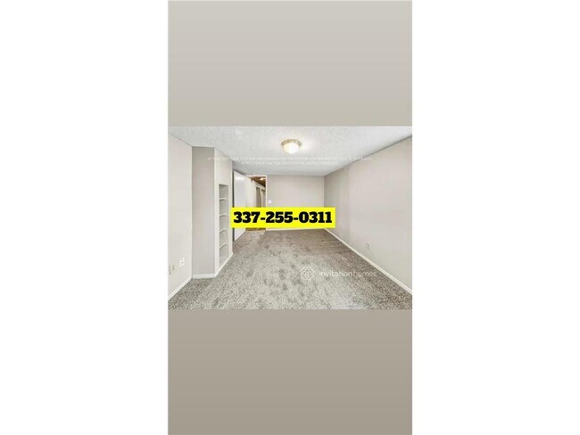 Building Photo - 232 Oak Park Dr NE
