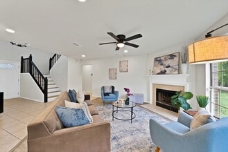 Building Photo - 7548 Meadow Creek Dr