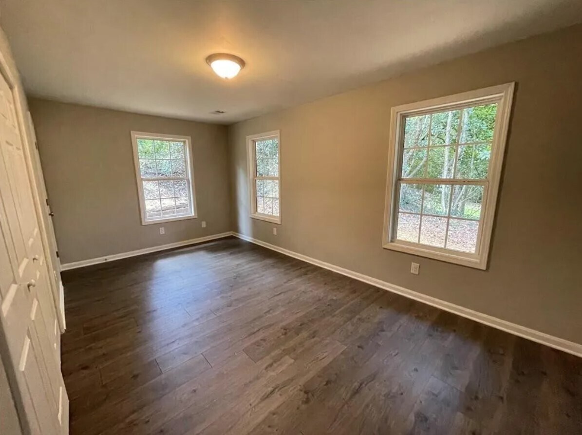 Building Photo - 1775 Peachtree Rd