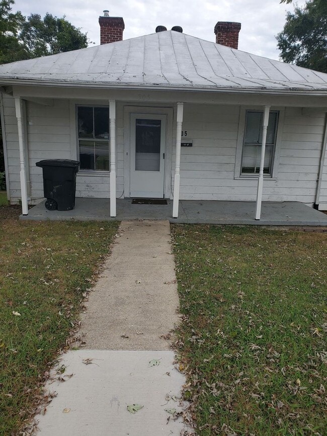 Building Photo - Call today to schedule your appointment