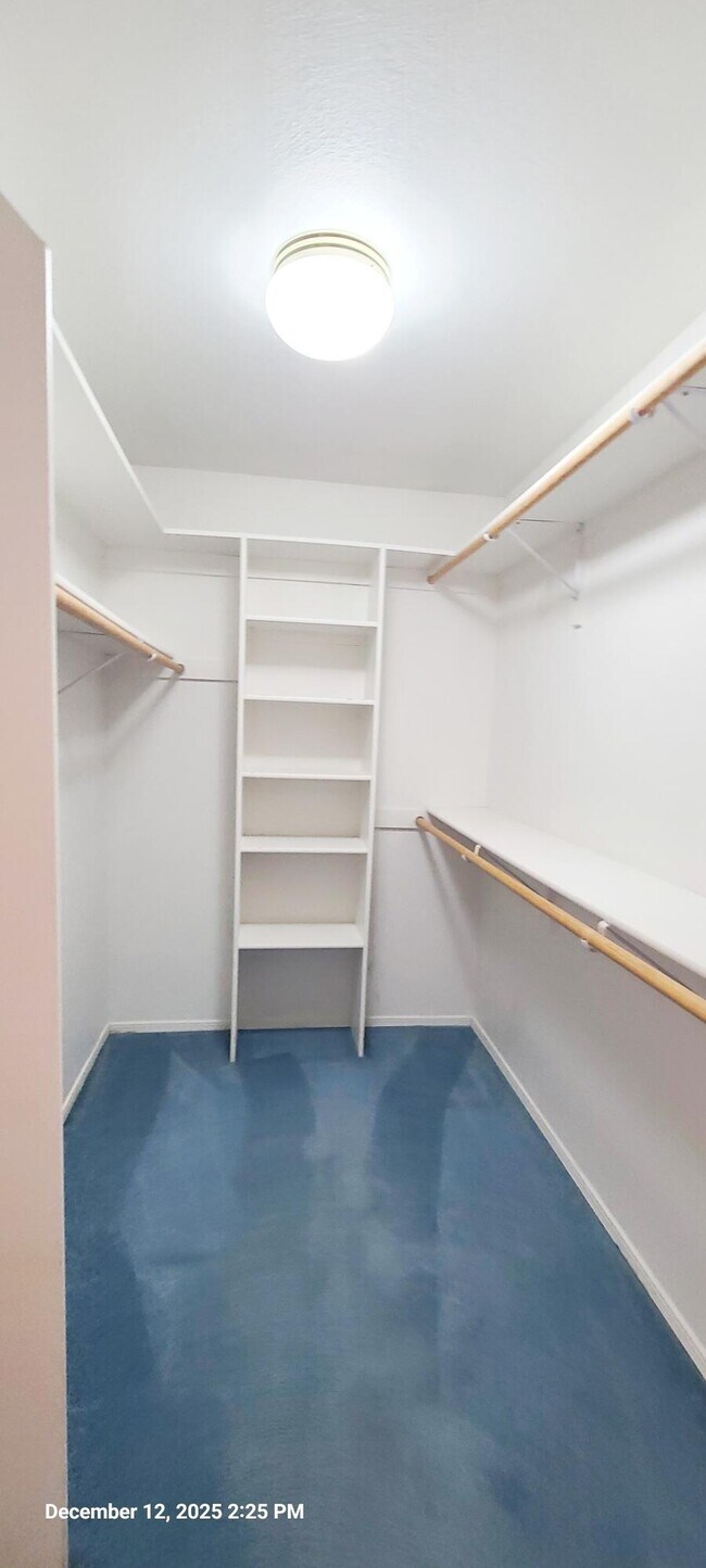 Building Photo - 7224 Quail Springs Pl NE