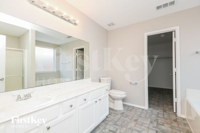 Building Photo - 5913 Bridal Trail