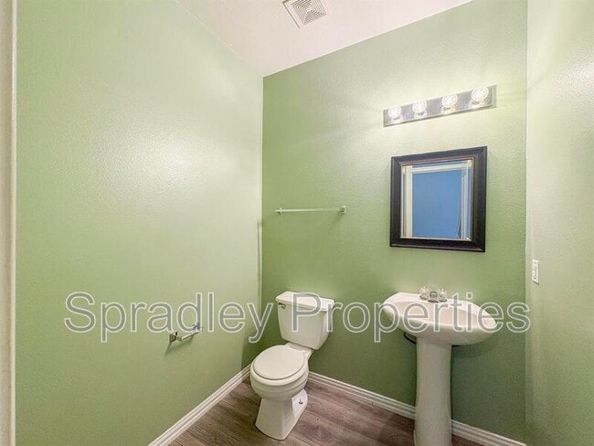 Building Photo - 1047 Tumbleweed Trail