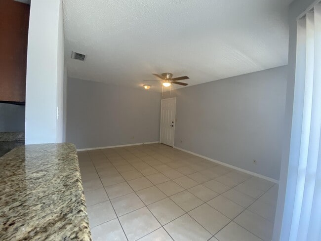 Building Photo - 1065 S Hiawassee Rd