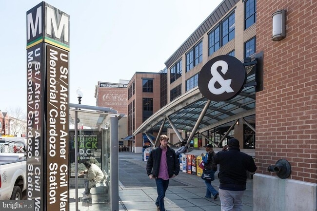 Building Photo - 1701 16th St NW