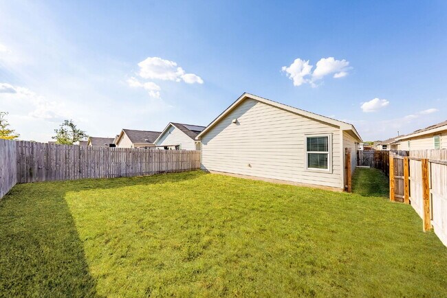 Building Photo - 4546 Glades Wy