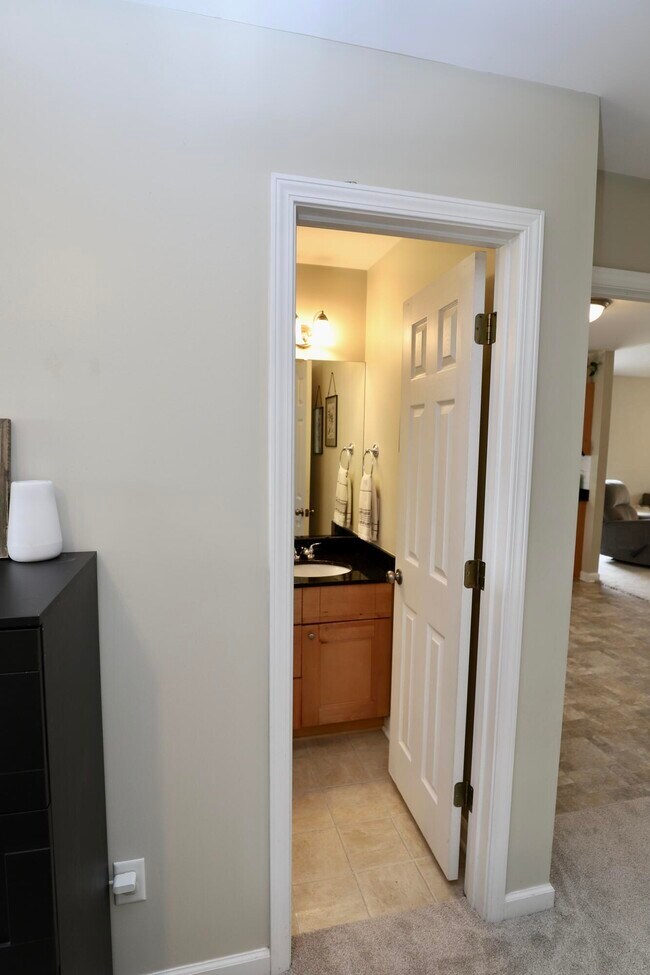 Building Photo - 1116 Waverly Pl Dr