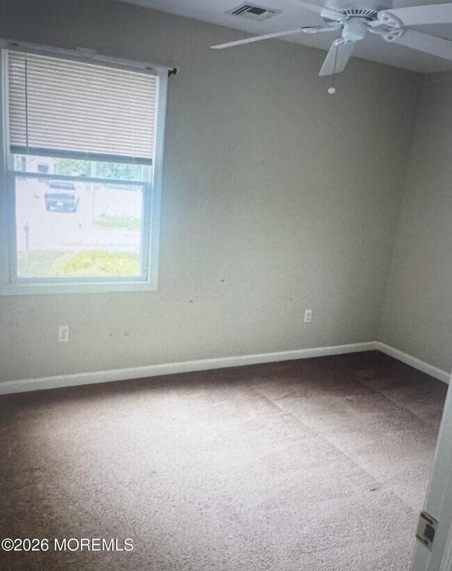 Building Photo - 1137 Woodmere Dr
