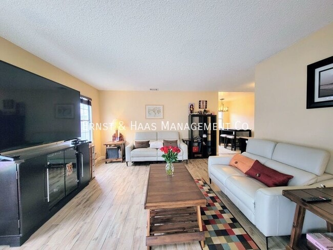 Building Photo - 21417 Rossford Ave