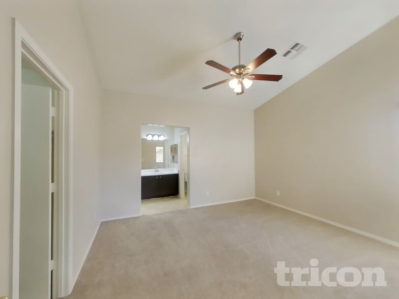 Building Photo - 79 E Lupine Pl