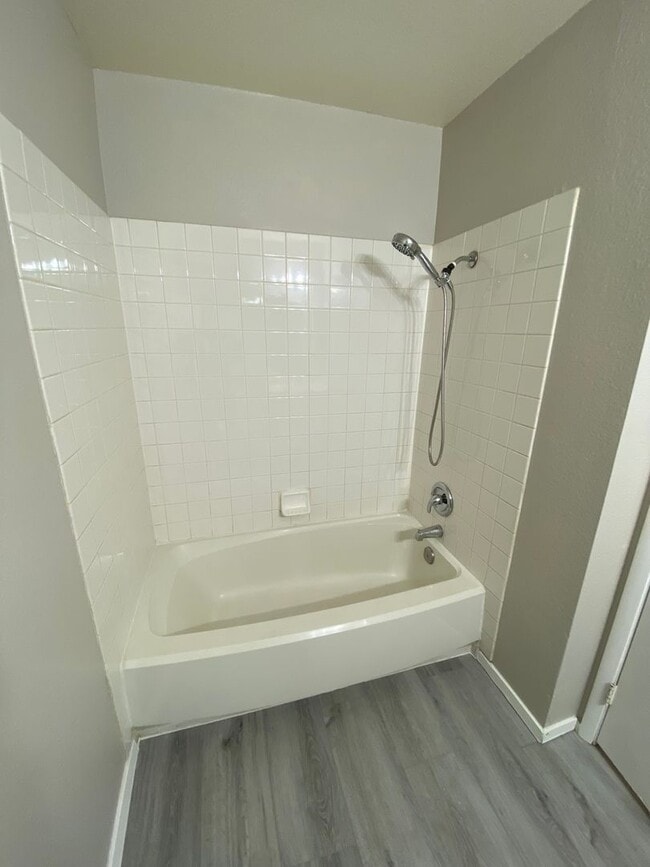 Building Photo - Desert Falls