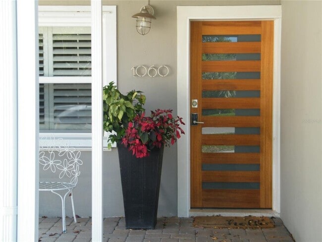 Building Photo - 1060 Jesse Ave