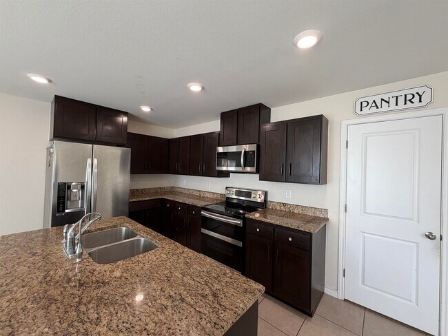 Building Photo - 5414 Rincon Dr
