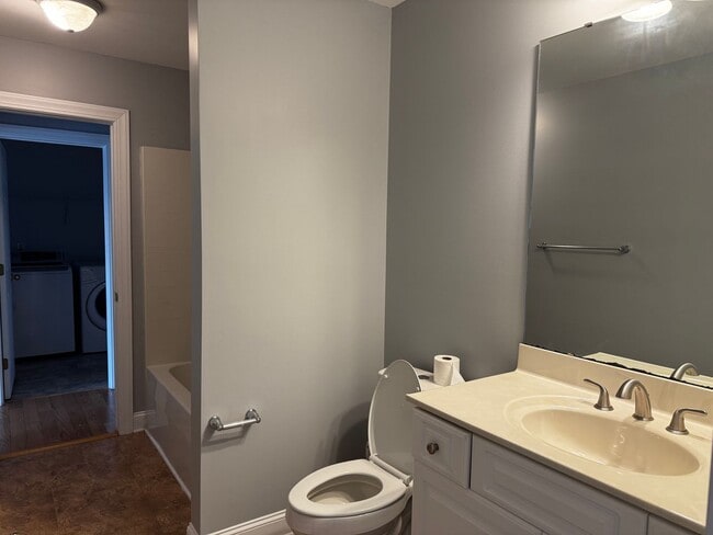 Building Photo - Carolina Pines Home