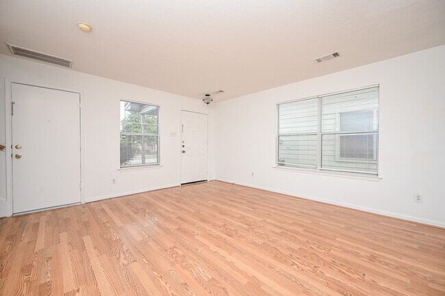 Building Photo - 19414 Ambrosia Falls Dr