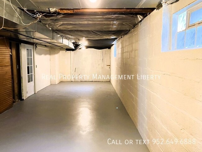 Building Photo - 4110 3rd Ave S