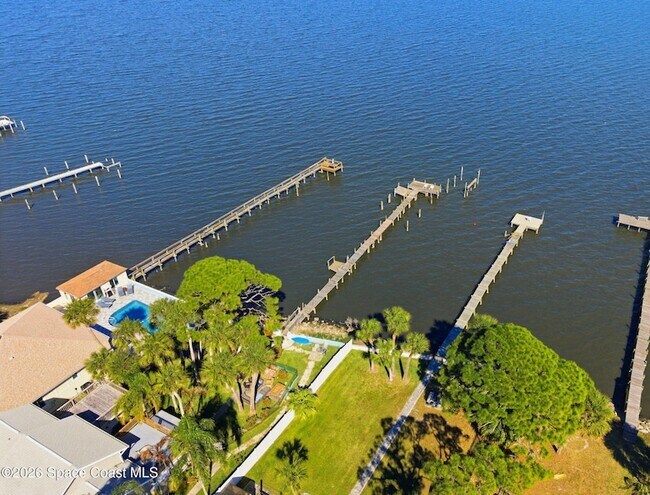 Building Photo - 2179 Pineapple Ave