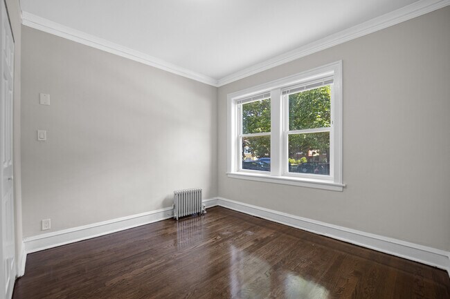 Building Photo - 5534 W George St