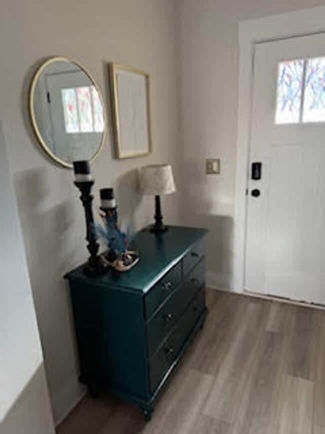 Building Photo - 3 Bed, 2.5 Bath Townhome Available in Greenville