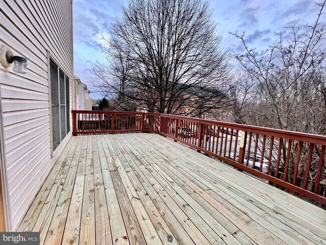 Building Photo - 1030 Grand Oak Way