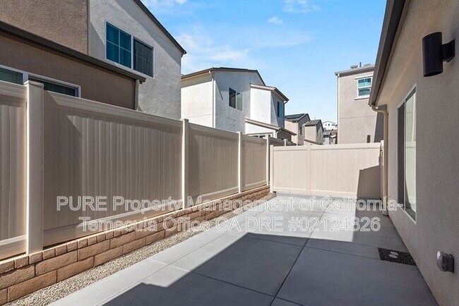 Building Photo - 208 Canopy Trails Pl