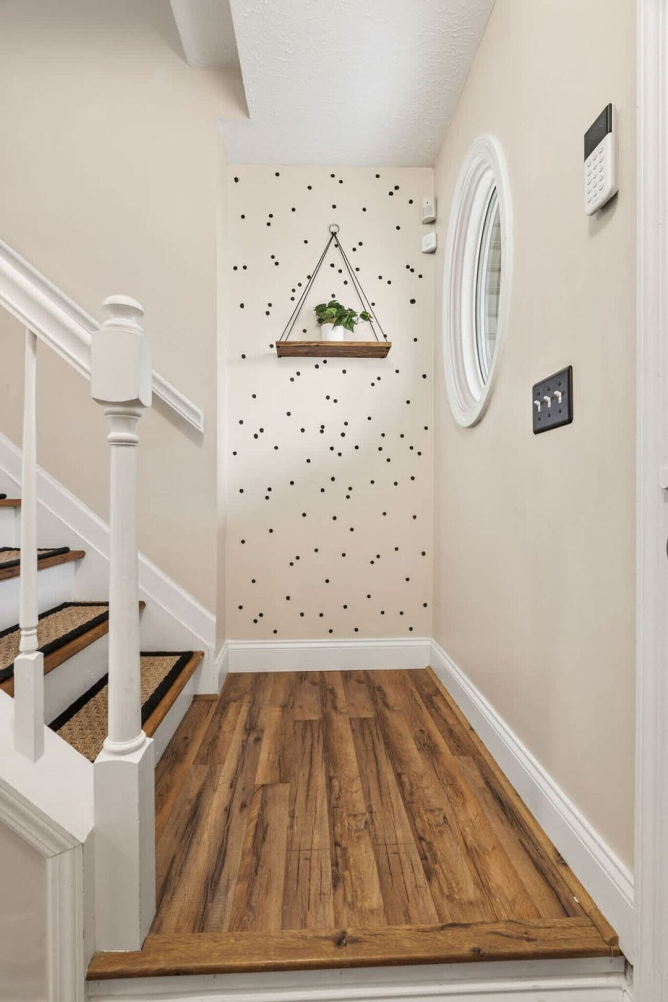 Building Photo - 185 Heights Ave