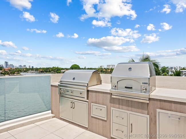 Building Photo - 3055 Harbor Dr
