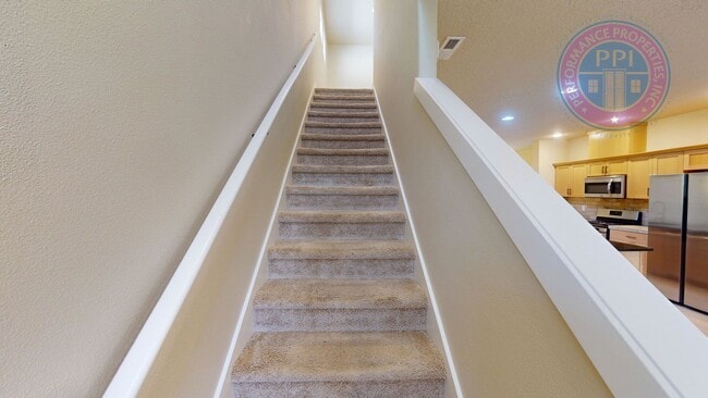 Building Photo - Desirable Bethany Location, Spacious & Sty...