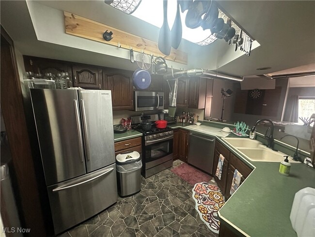 Building Photo - 2189 Pinebrook Trail