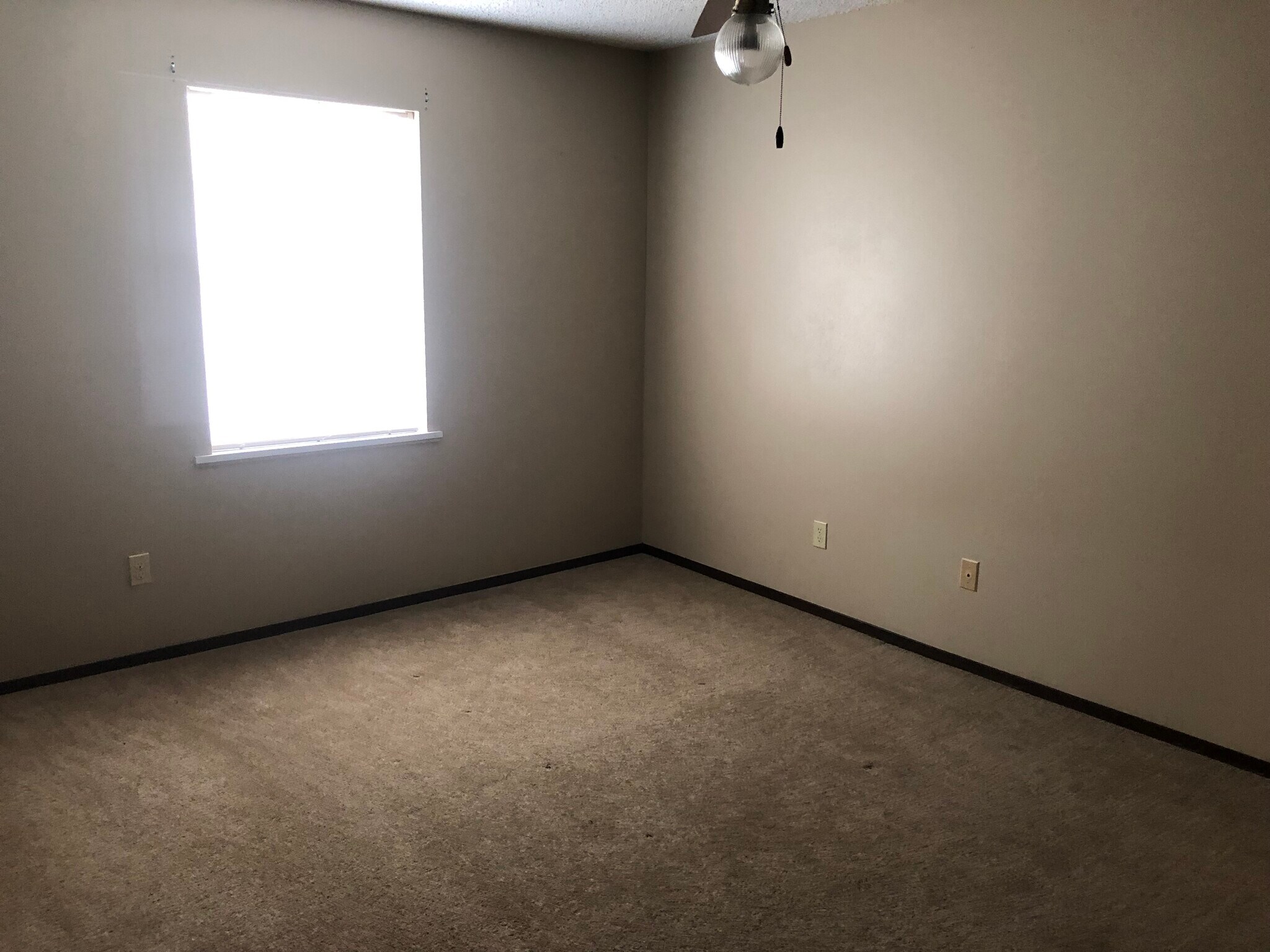 Building Photo - 200 Lodge Dr