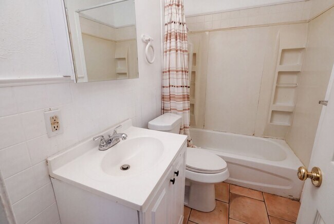 Building Photo - Affordable 3-Bedroom Home in the Heart of Bossier City