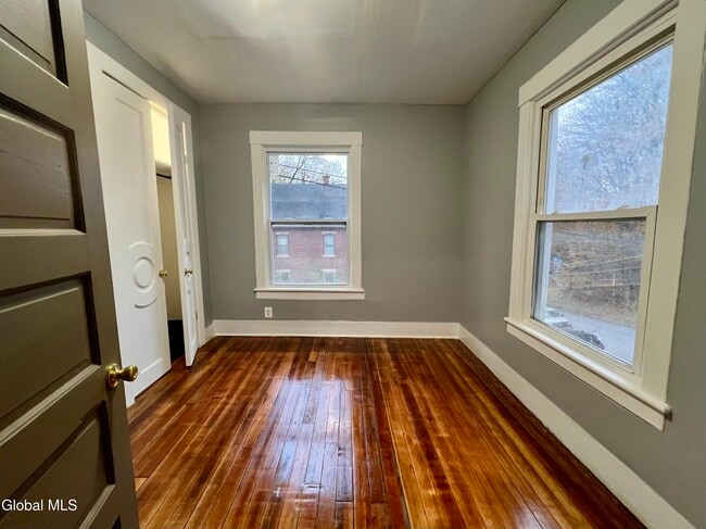 Building Photo - 213-215 Vrooman Ave