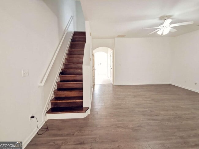 Building Photo - 2073 Executive Dr