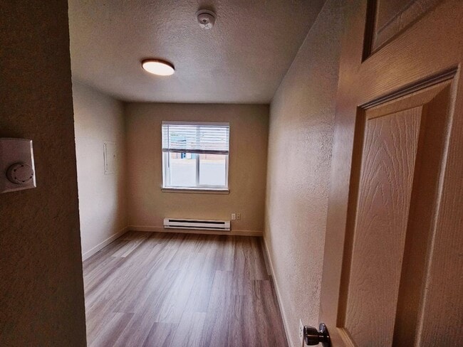 Building Photo - Newly Remodeled Two Bed One Bath Unit in the Heart of Sultan