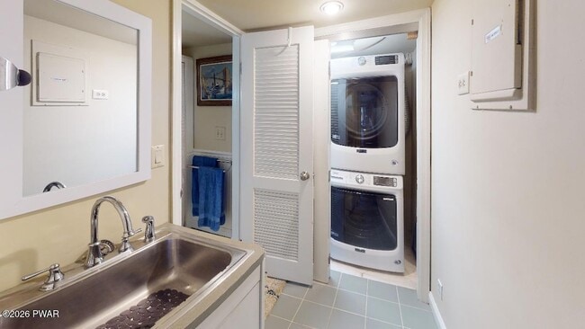 Building Photo - 144 Sawkill Ave