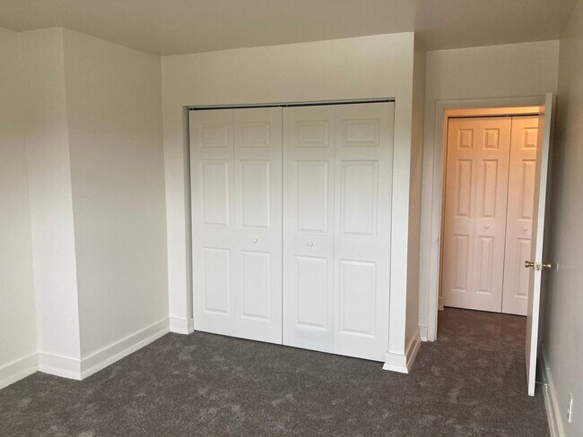 Bedroom 2 - 620 6th Ave