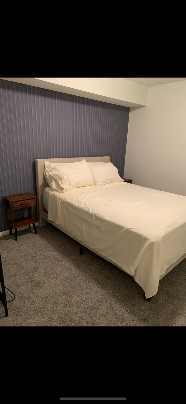 Building Photo - 1931 Bent Grass Dr