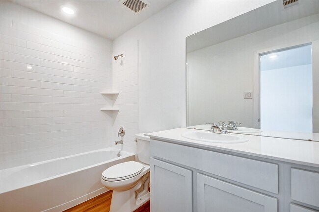 Building Photo - 21535 Carosella Dr